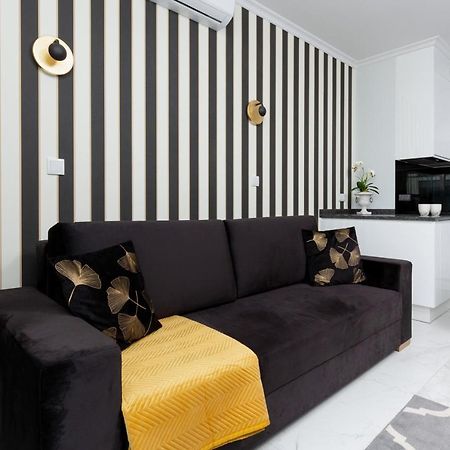 Mennica Residence - City Center Apartments By Noclegi Renters 바르샤바 외부 사진