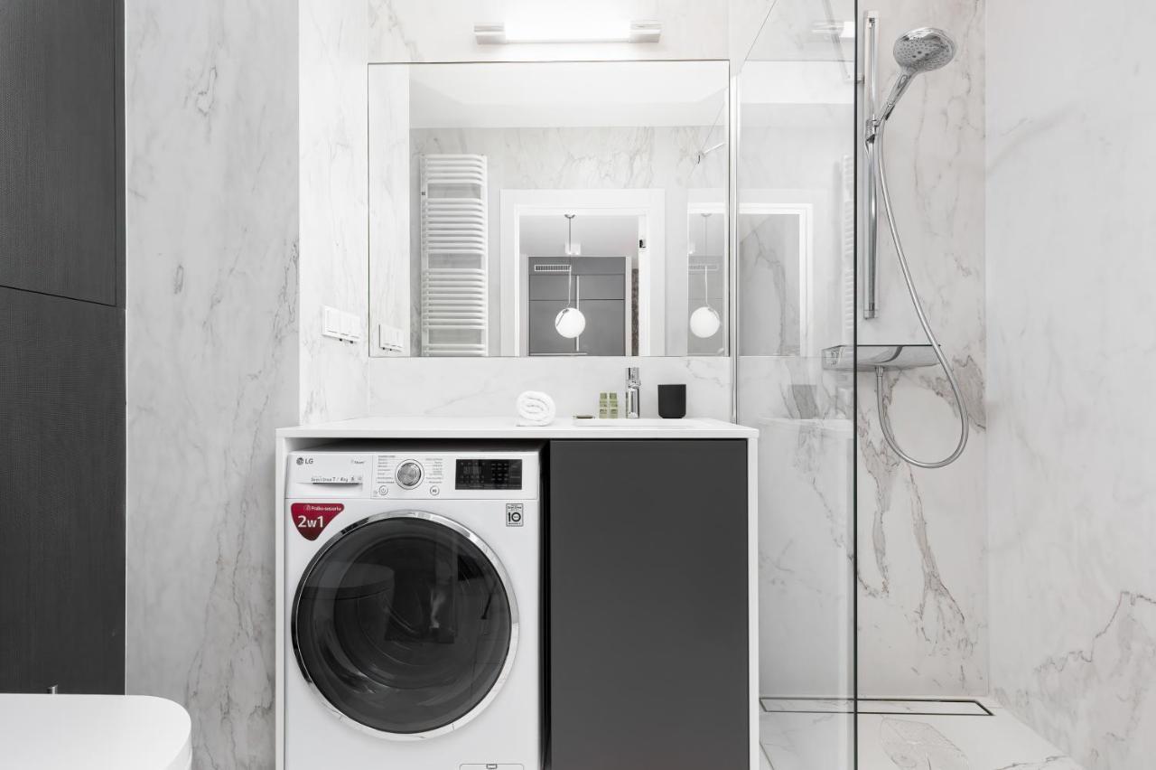 Mennica Residence - City Center Apartments By Noclegi Renters 바르샤바 외부 사진
