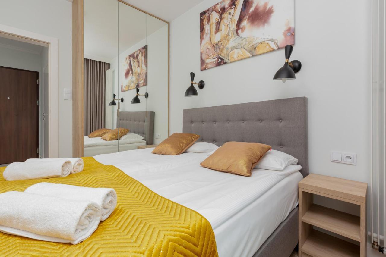Mennica Residence - City Center Apartments By Noclegi Renters 바르샤바 외부 사진