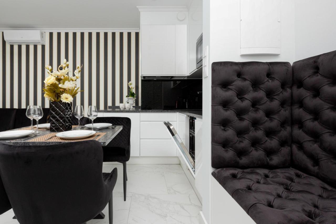 Mennica Residence - City Center Apartments By Noclegi Renters 바르샤바 외부 사진