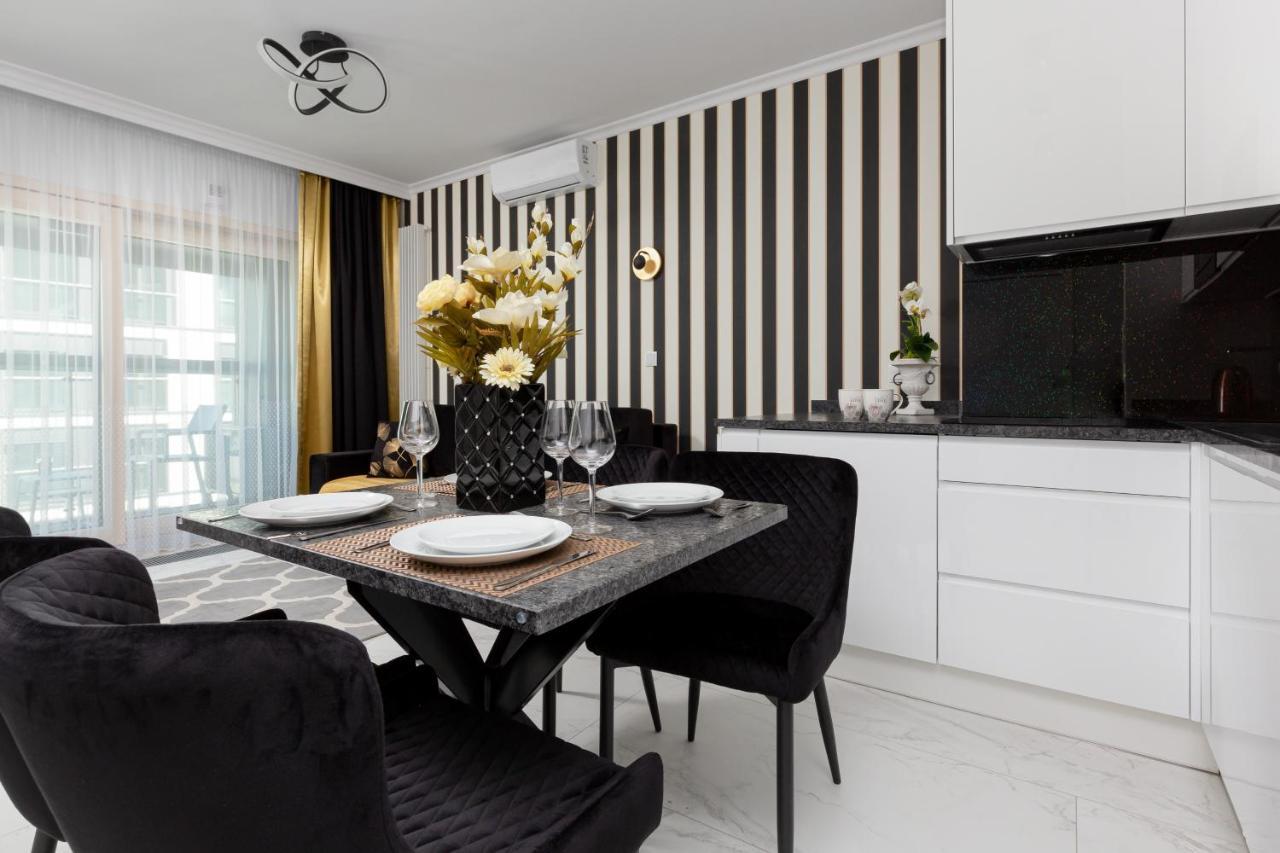 Mennica Residence - City Center Apartments By Noclegi Renters 바르샤바 외부 사진